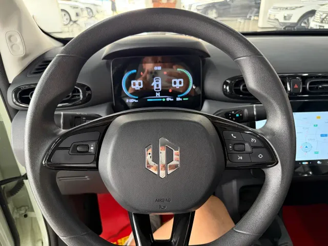 Leapmotor T03 — Фото автомобиля 9