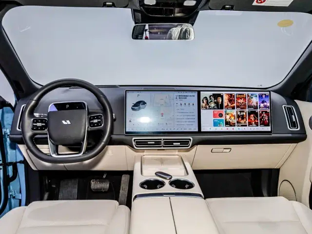 Li Auto L8 — Фото автомобиля 26