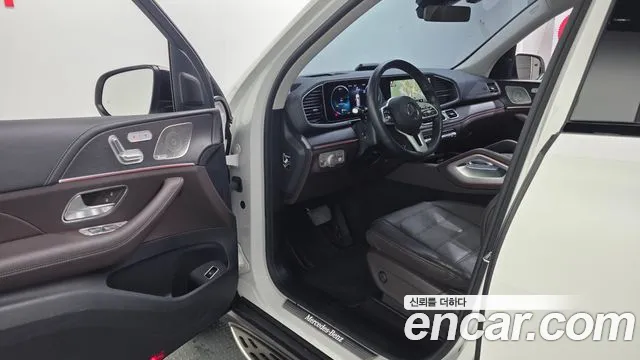 Mercedes-Benz GLE-Class — Фото автомобиля 10
