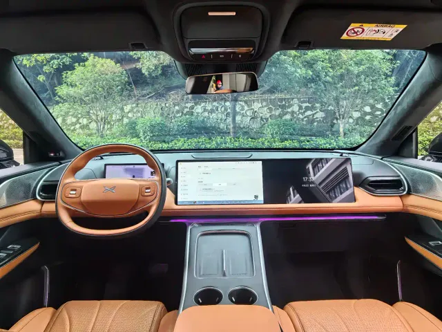 Xpeng G9 — Фото автомобиля 6