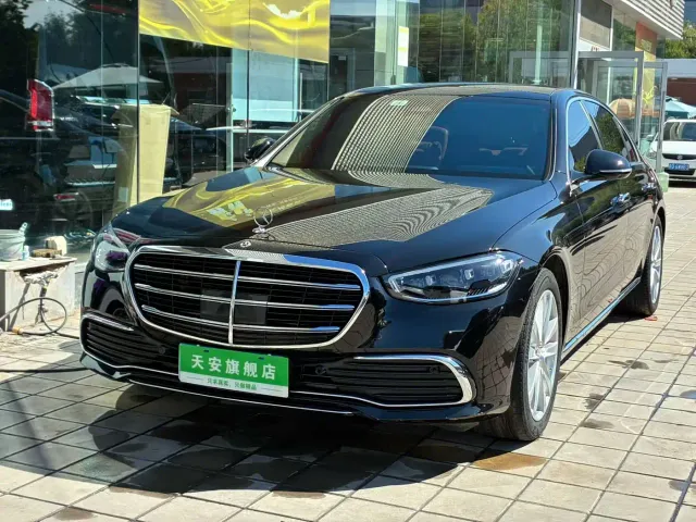 Фотография автомобиля — Mercedes-Benz S-Class