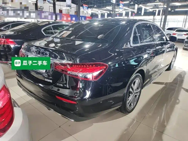 Mercedes-Benz E-Class — Фото автомобиля 6