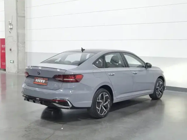 Volkswagen Lavida — Фото автомобиля 2