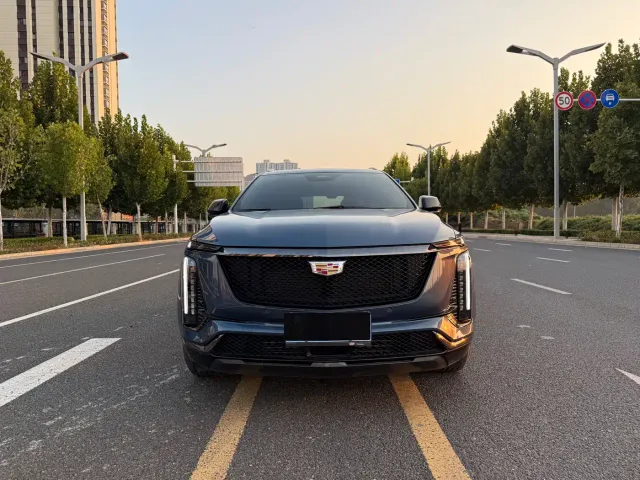 Cadillac XT5 — Фото автомобиля 2