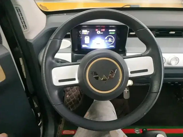 Wuling Hongguang Mini EV — Фото автомобиля 10