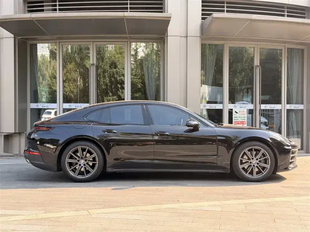 Porsche Panamera — Фото автомобиля 7