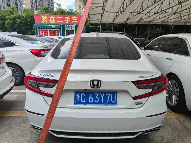 Honda Accord — Фото автомобиля 5