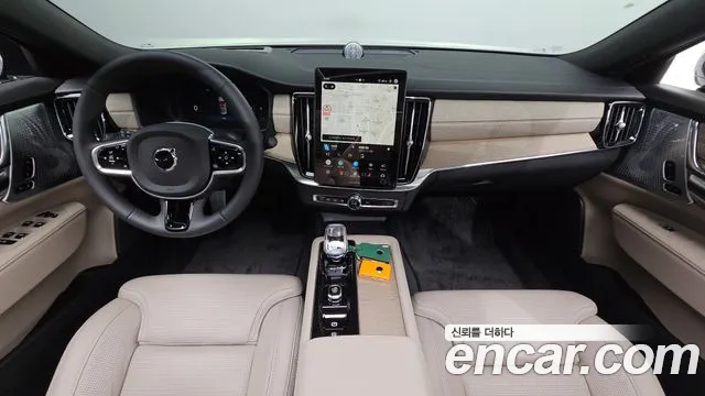 Volvo S90 — Фото автомобиля 10