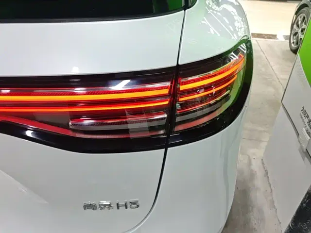 Shangjie SUV — Фото автомобиля 7