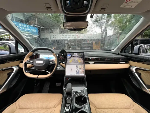 Geely Boyue L — Фото автомобиля 15