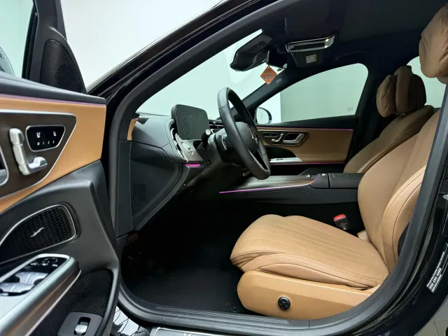 Mercedes-Benz E-Class — Фото автомобиля 12