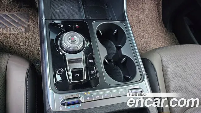 Kia Canival Новый Carnival 4 поколение Бензин 9 мест Signature — Фото автомобиля 9