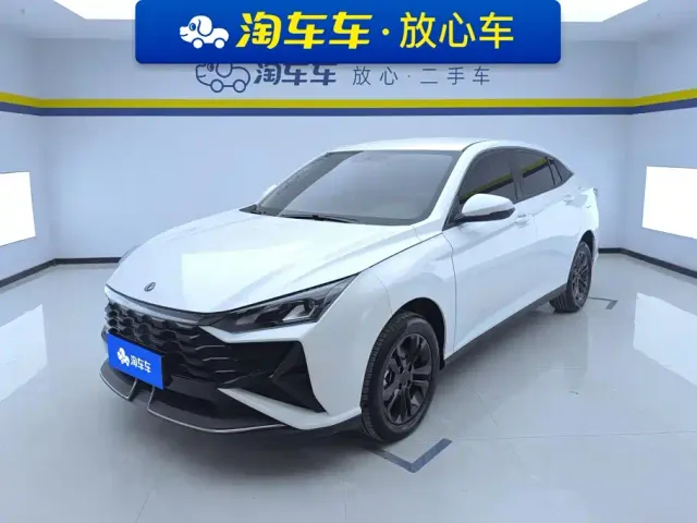 Фотография автомобиля — Dongfeng Yixuan