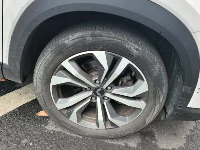 Wuling Asta — Фото автомобиля 6