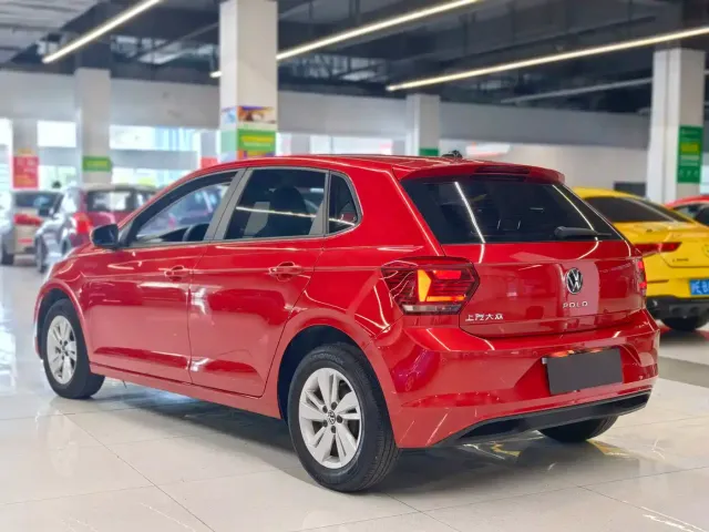 Volkswagen Polo — Фото автомобиля 4