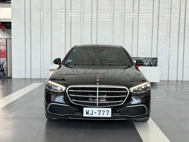Mercedes-Benz S-Class — Фото автомобиля 2