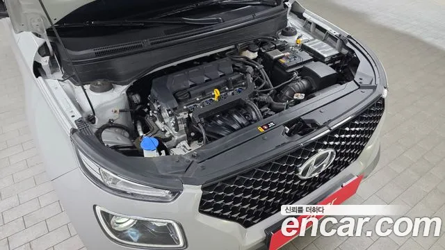 Hyundai Venue — Фото автомобиля 9