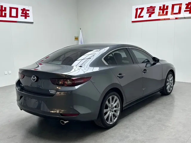 Mazda Axela — Фото автомобиля 20