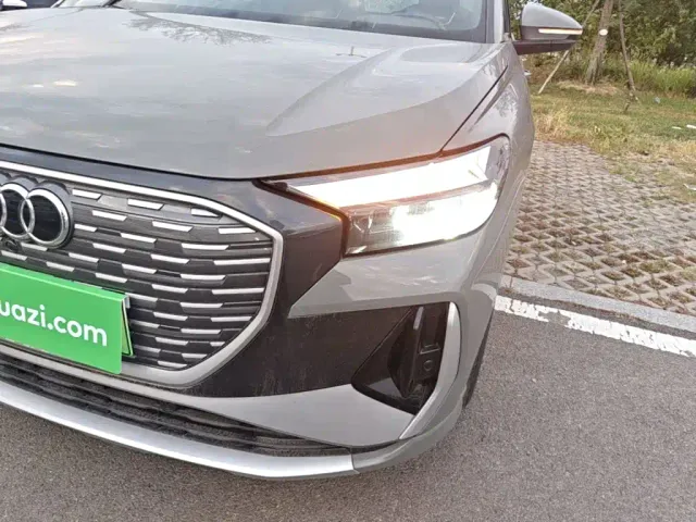 Audi Q4 e-tron — Фото автомобиля 23