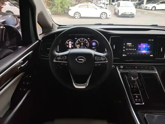 GAC Trumpchi M8 — Фото автомобиля 10
