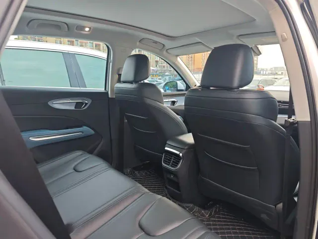 Bestune T90 — Фото автомобиля 6