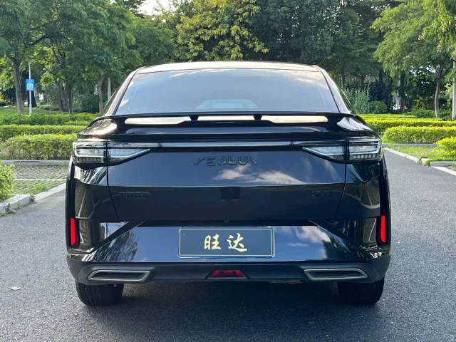 Dongfeng Yixuan — Фото автомобиля 8