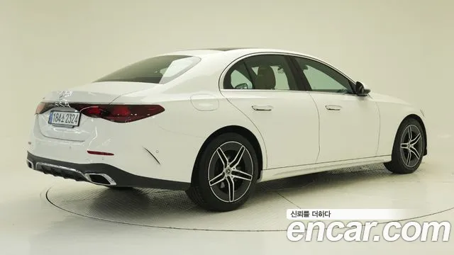 Mercedes-Benz E-Class W214 — Фото автомобиля 2