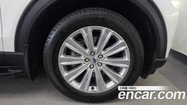 Ford Explorer — Фото автомобиля 21