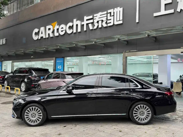 Mercedes-Benz Mercedes-Benz E-Class 2021 E 300 L Fashion — Фото автомобиля 4