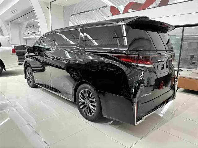 Toyota Vellfire — Фото автомобиля 8