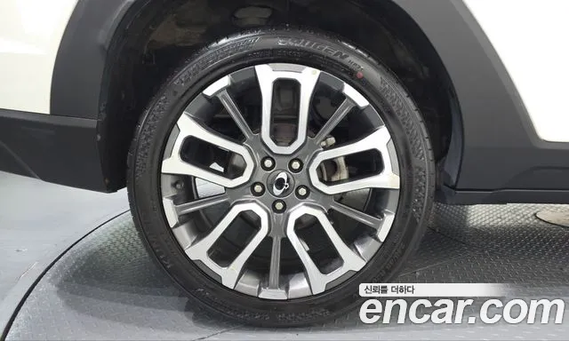 KGM Torres — Фото автомобиля 5