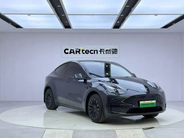 Tesla Model Y — Фото автомобиля 7