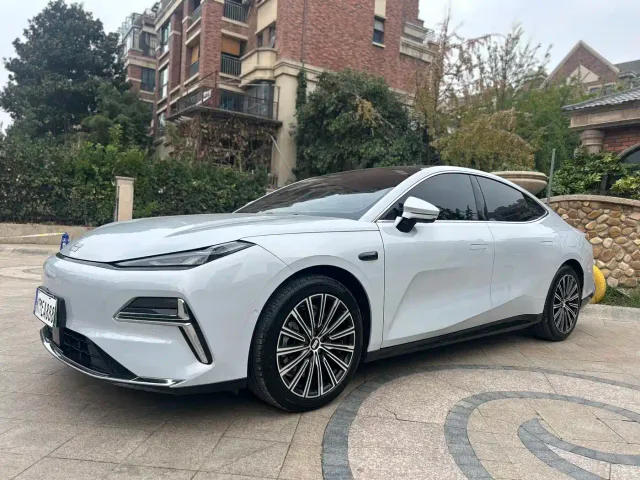 Фотография автомобиля — Geely Galaxy Xingyao 8
