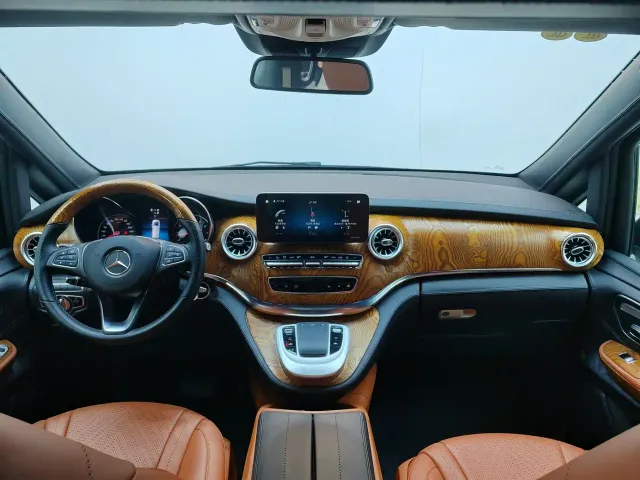 Mercedes-Benz V-Class — Фото автомобиля 6