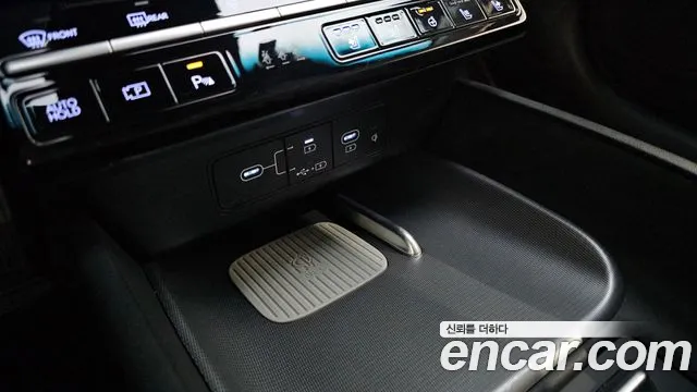 Hyundai Grandeur GN7 — Фото автомобиля 30
