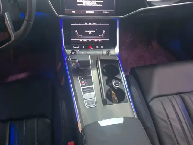 Audi A6L — Фото автомобиля 13