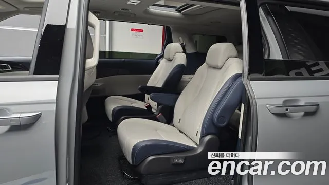 Kia Carnival 4th Gen — Фото автомобиля 18