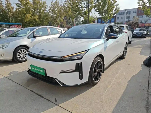 Фотография автомобиля — Geely Galaxy L6