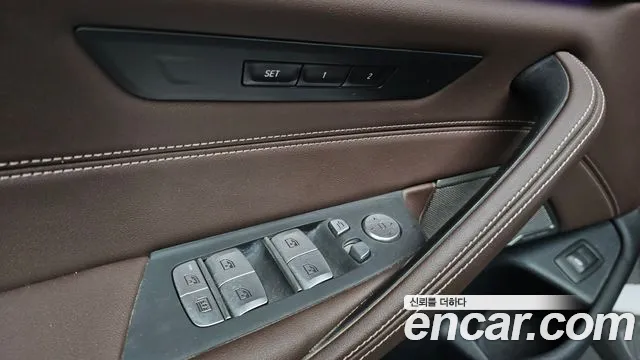 BMW 5 Series G30 — Фото автомобиля 17