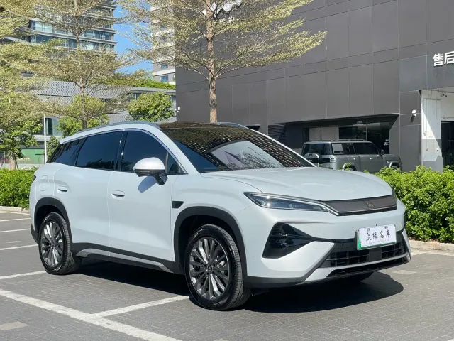 BYD Song Ultra — Фото автомобиля 3