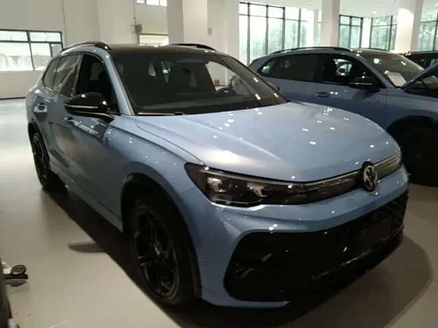 Volkswagen Tiguan L — Фото автомобиля 3