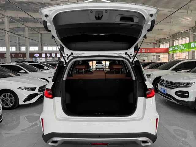 Geely Vision X6 — Фото автомобиля 18