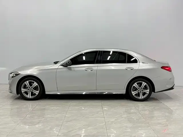 Mercedes-Benz C-Class — Фото автомобиля 2