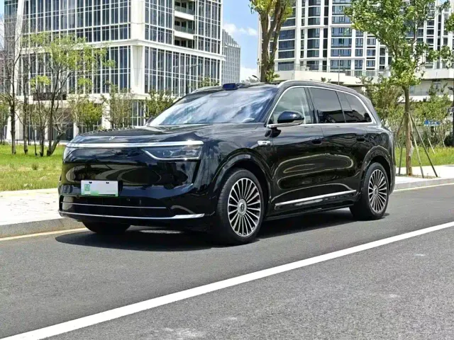 Aito M8 — Фото автомобиля 2