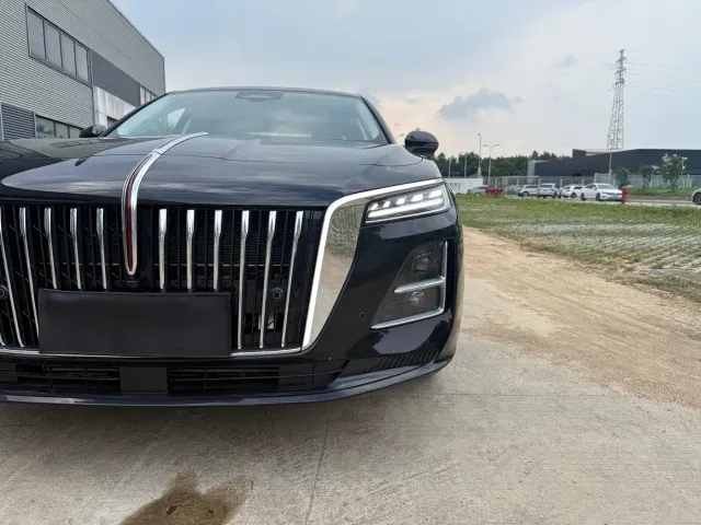 Hongqi H5 — Фото автомобиля 3