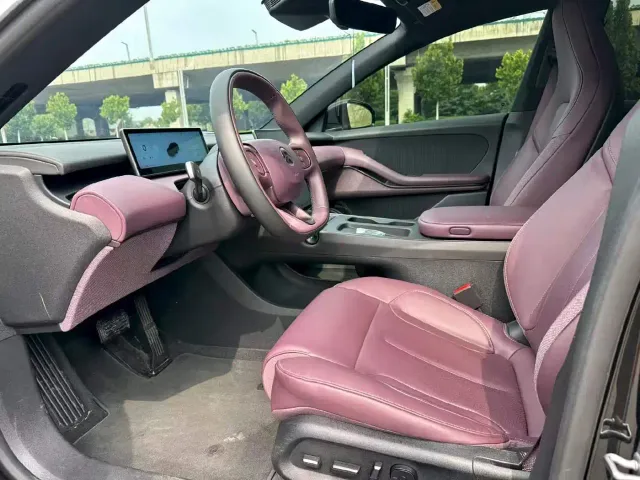 Nio ET5 Touring — Фото автомобиля 4