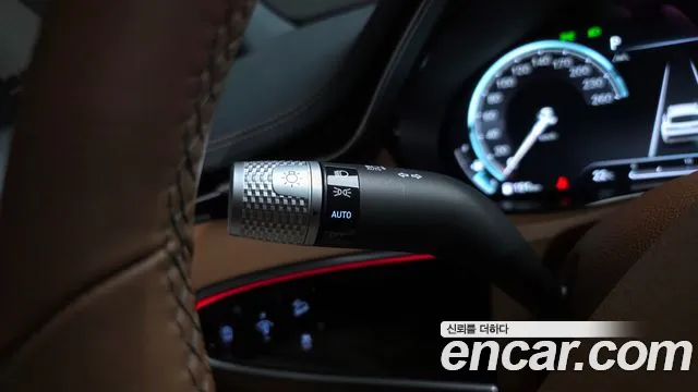 Genesis GV70 — Фото автомобиля 30