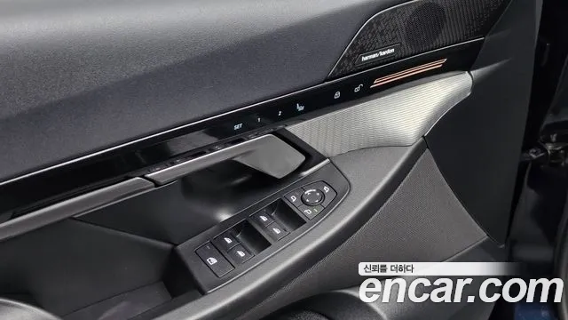 BMW 5 Series G60 — Фото автомобиля 30