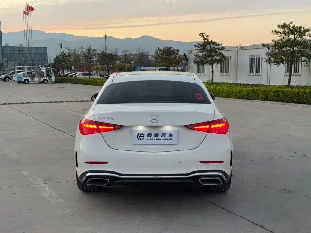 Mercedes-Benz C-Class — Фото автомобиля 20