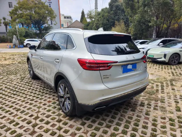 Hongqi HS5 — Фото автомобиля 17
